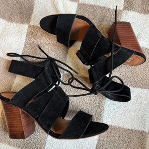 Black Suede Lace Uo Steve Madden block heels — Size 7
